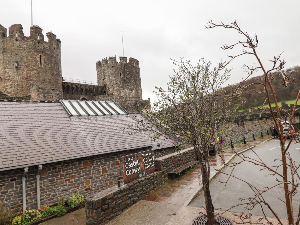 The Old Coach House Apartment Conwy Exterior foto